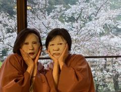 W��������